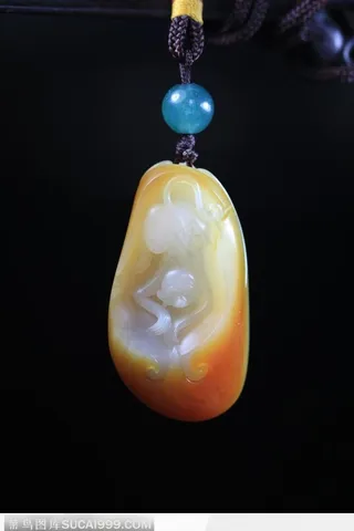 中华传统-雕刻精美的倒挂的猴子吊坠