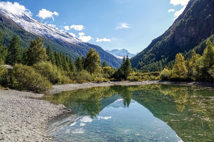 冬天山水背景风景