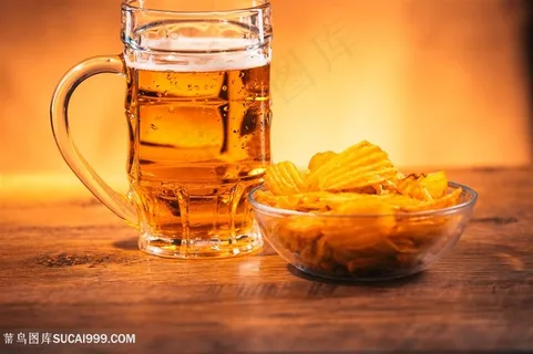 美味薯片啤酒高清图片 美味薯片啤酒高清图片