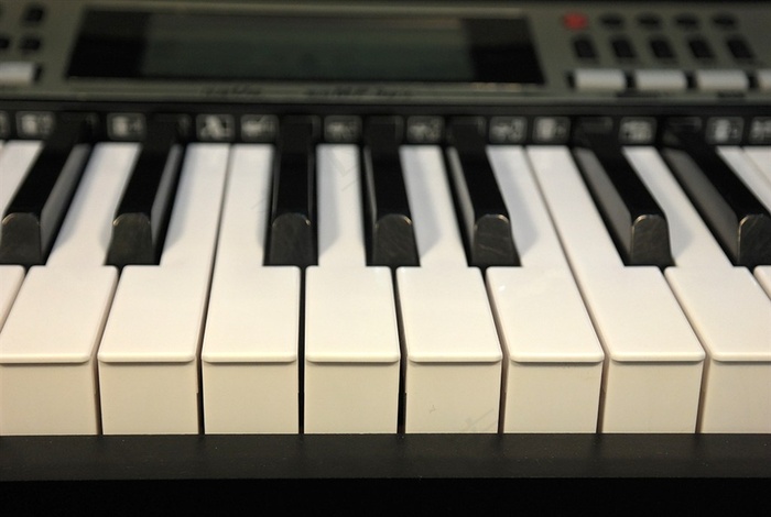 钢琴黑白琴键