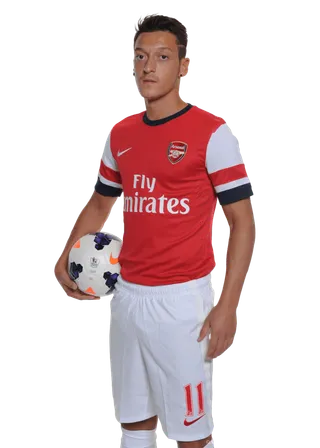 足球运动员踢球射门免抠