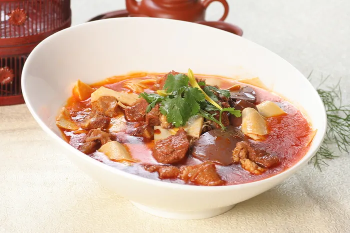 腐皮牛腩炖鸭血  26元