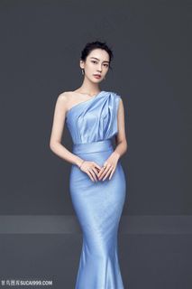 蓝色礼服室内写真