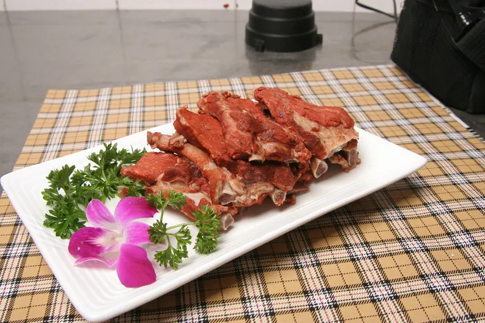 07   特色熏排骨-华丰宾馆