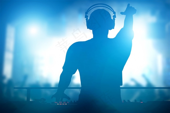 听音乐的DJ