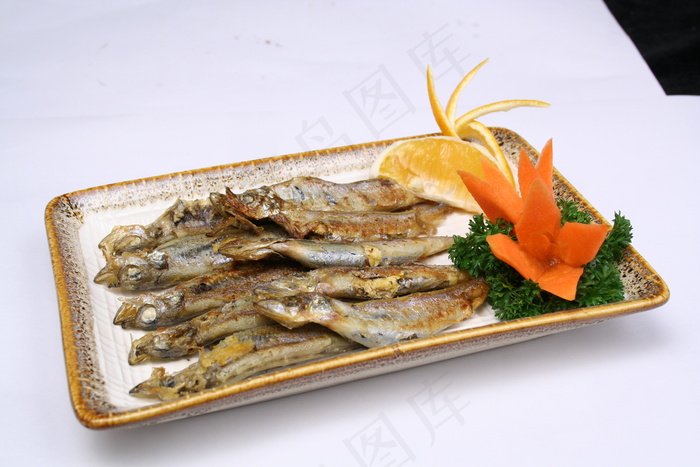 粤菜1362煎多春鱼