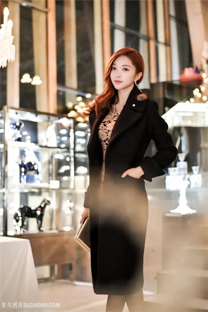 穿着大衣的韩国气质美女朴秀妍图片