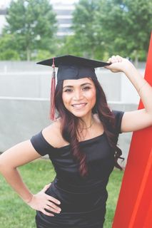 毕业美女学生摄影图片 毕业美女学生摄影图片