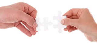 手持拼图两半