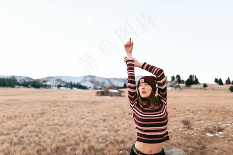 欧美露脐装美女图片