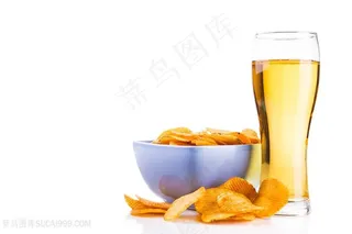 美味的薯片啤酒美食