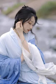 超清蓝色古装古风摄影清纯户外写真美女图片