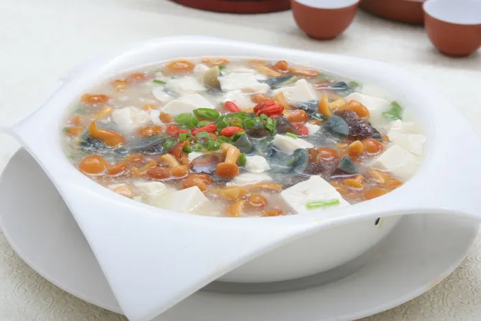 滑菇皮蛋烩豆腐 18元