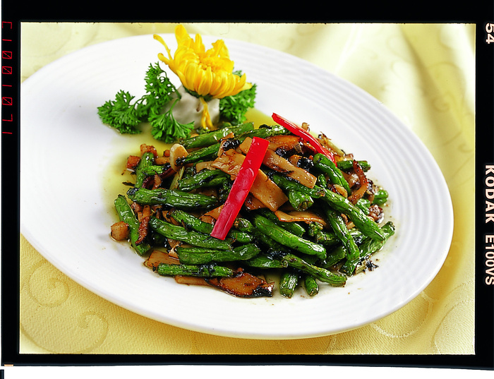 川菜湘菜高清菜谱 橄榄菜杂菌炒豆角