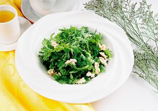 0711a-348茼蒿拌桃仁