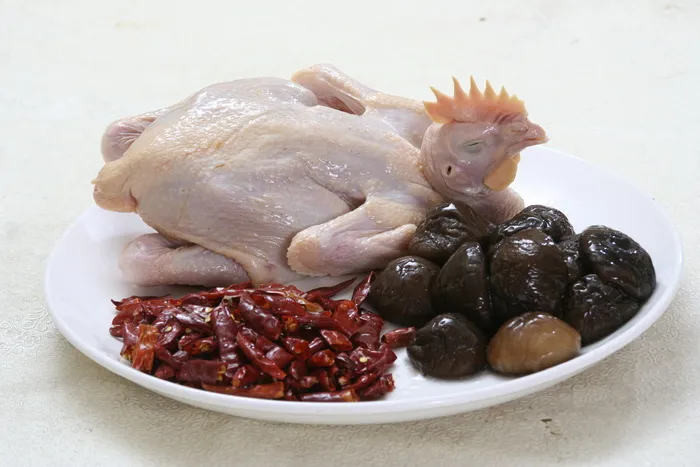 香菇焖滑鸡  48元 (1)