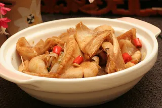 八珍肉翅煲98元