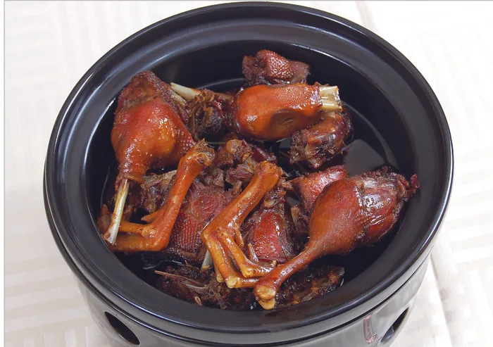 J04-0133   特色雷公鸭