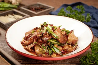 蒜苗炒腊肉美食菜品摄影图片