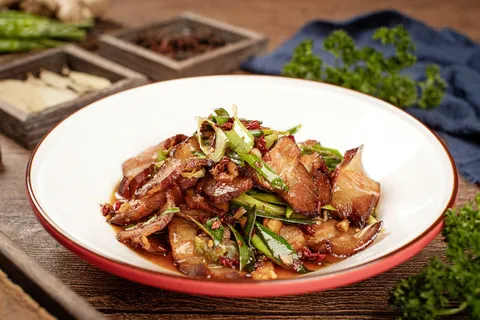 蒜苗炒腊肉美食菜品摄影图片 蒜苗炒腊肉美食菜品摄影图片