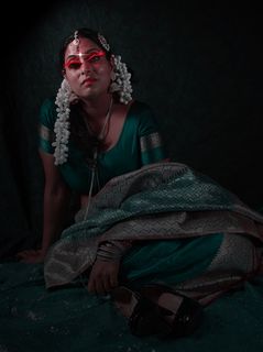 印度服装丰满美女图片