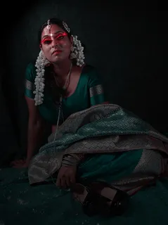 印度服装丰满美女图片