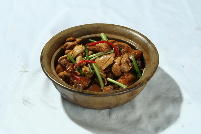 13千张结烧肉煲 张生粥记
