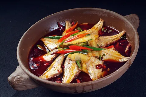 煲类火锅川菜特色菜石锅鲜椒耗儿鱼