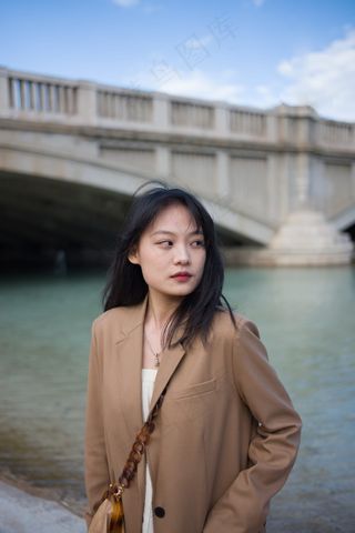 韩版小西装日本美女图片