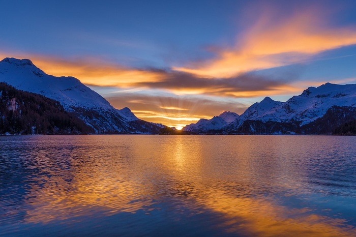 冬天白色背景风景