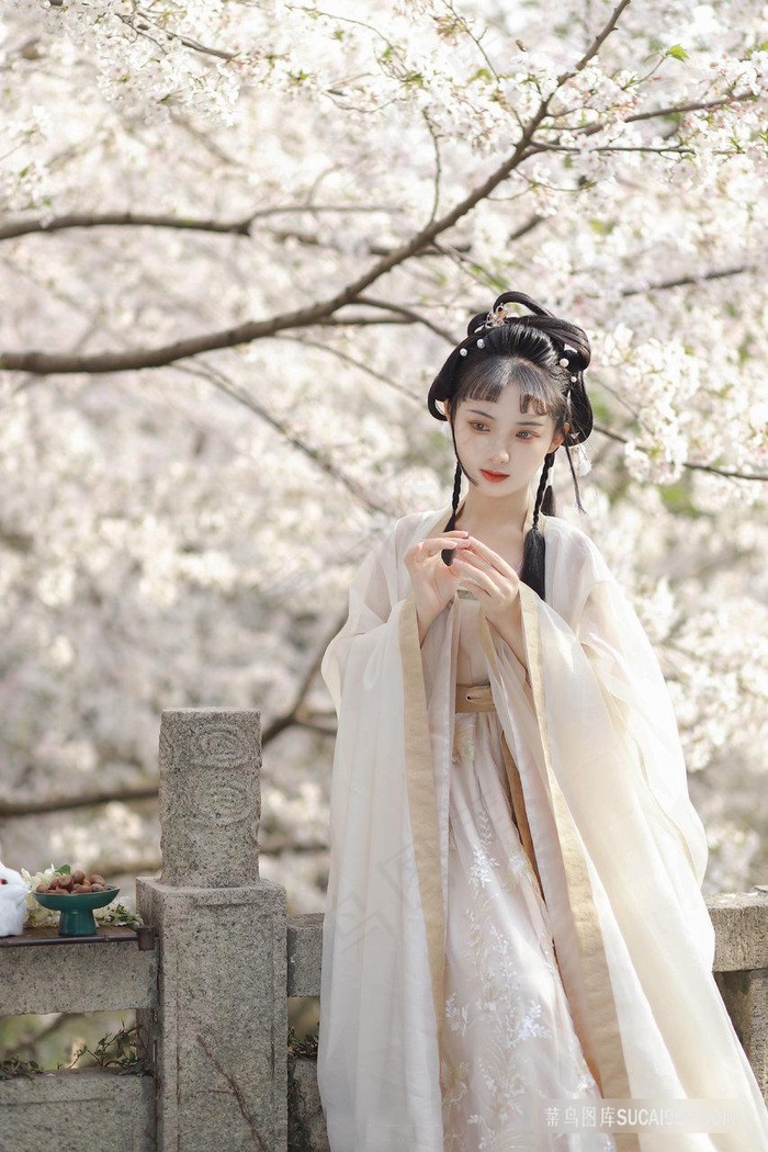 娇羞可爱的古装少女图片