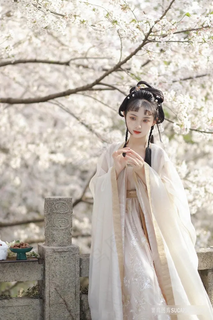 娇羞可爱的古装少女图片