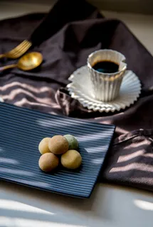 蛋糕店小蛋糕慕斯美食甜品图片