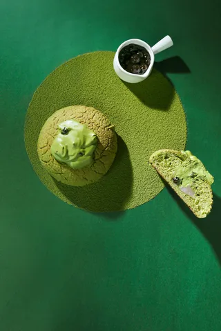 蛋糕店小蛋糕慕斯美食甜品图片