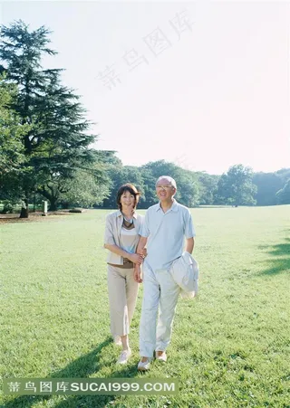 挽手的幸福老夫妻素材