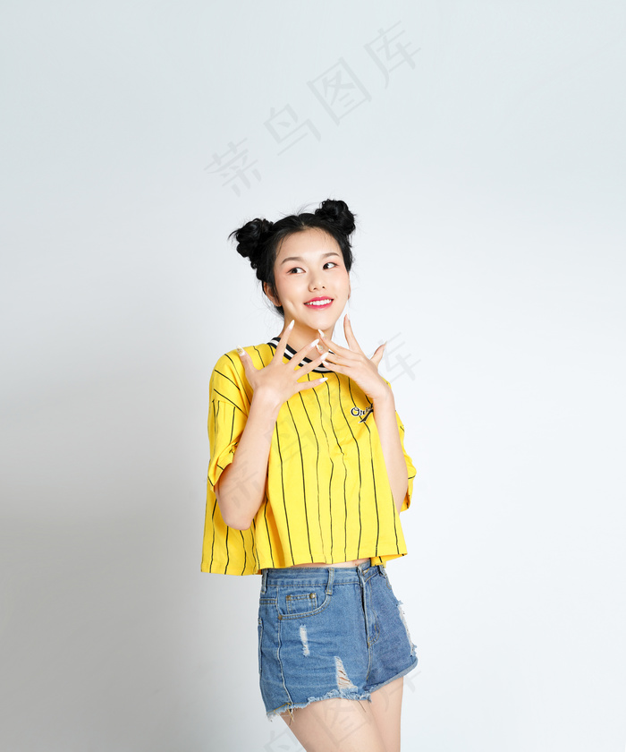 清新唯美可爱的女孩摄影图片