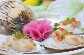 蒜茸粉丝蒸活扇贝 6元每只