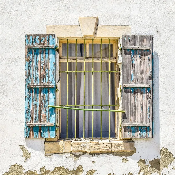 破旧窗户图片