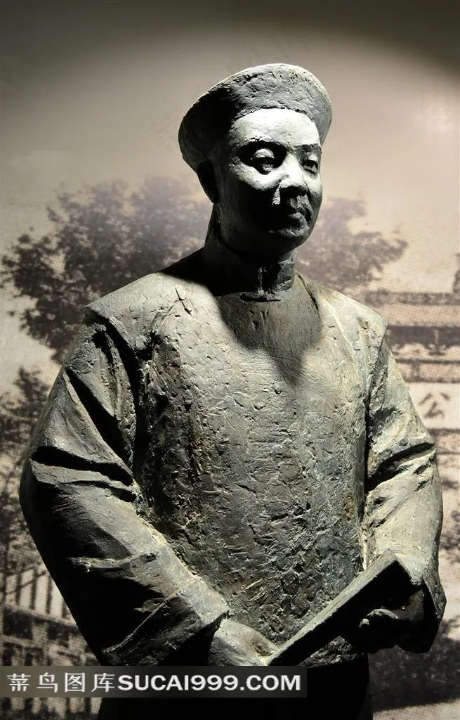 站着的古代男子雕塑