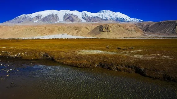 蓝天高山美景 蓝天高山美景