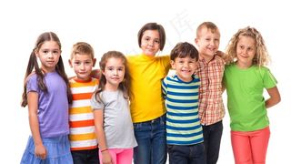 一起玩耍的儿童图片