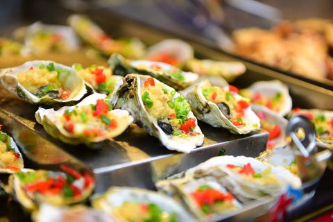 碳烤生蚝美食海报