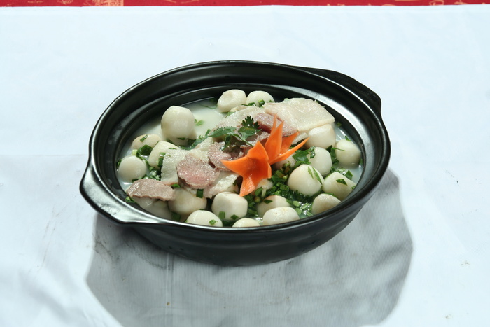 21手捏菜咸肉芋艿煲  张生粥记