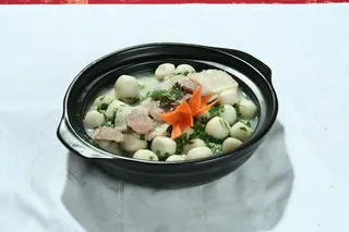 21手捏菜咸肉芋艿煲  张生粥记