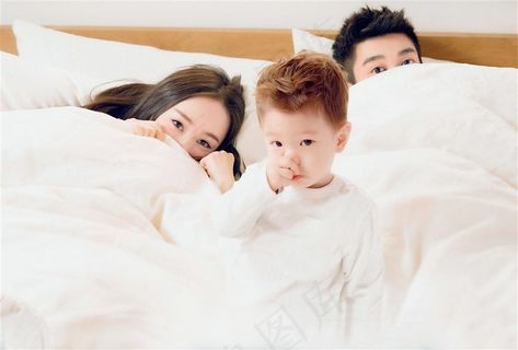 和谐的三口之家