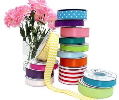 礼包带花朵素材