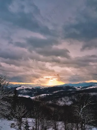 深山日出风景图片