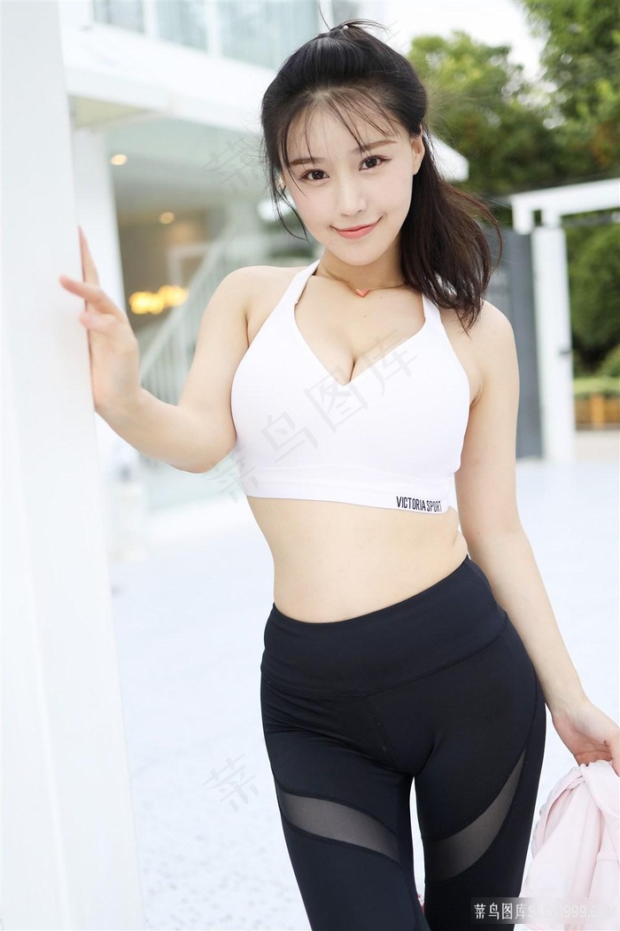 朱可儿运动套装紧身裤性感写真图片
