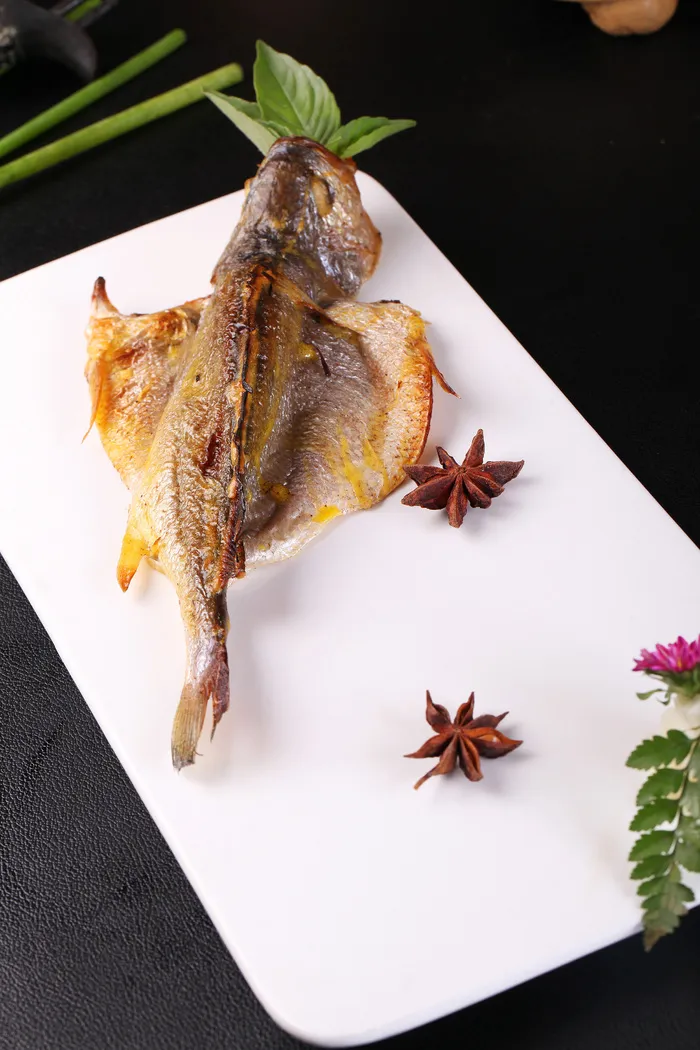 酥香小黄鱼