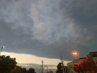 两色云朵高清图